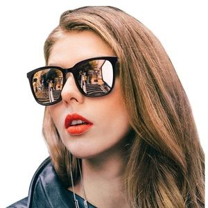 Pink polarized sunglasses